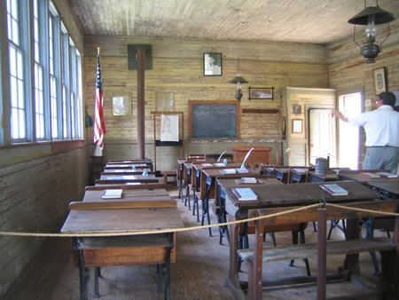 old_alabama_town_school_inside